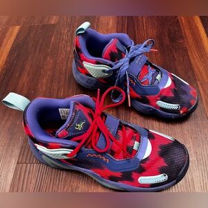 ADIDAS BASKETBALL AND DONOVAN MITCHELL SNEAKERS size 6.5 youth